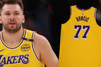 La maglia dei Lakers indossata da Luka Doncic colpisce l'asta, potrebbe recuperare sei figure!