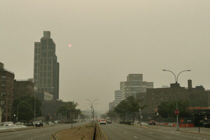 Perché la qualità dell'aria è cattiva a New York, NJ e altro? Aggiornamenti tra gli incendi - Hollywood Life