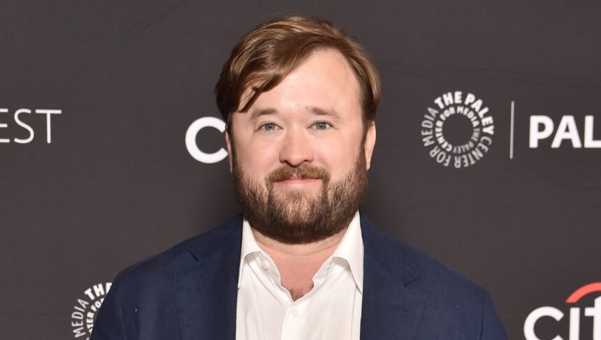 Perché Haley Joel Osment è stato arrestato? Scoprilo - Hollywood Life