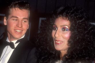La sua storia di appuntamenti con Cher, Daryl Hannah e altro - Hollywood Life
