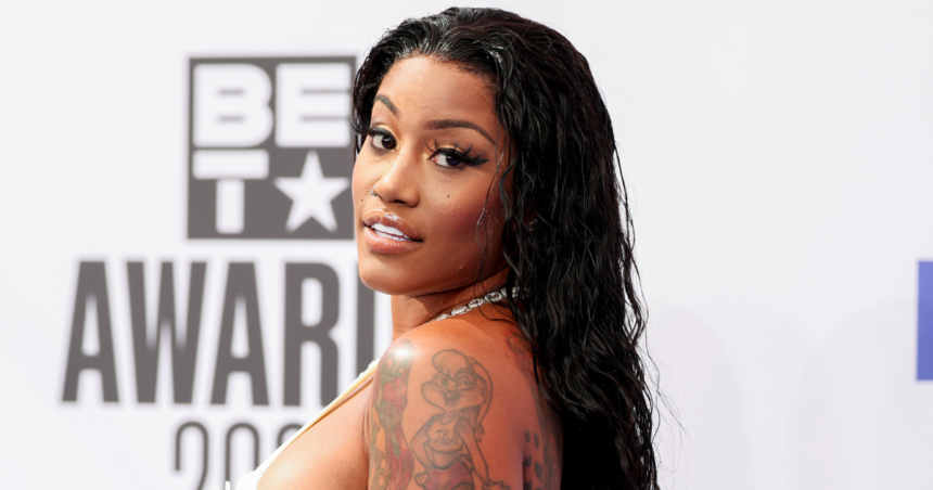 OOP! Jhonni Blaze è tornato a Critics Over Viral Chair Challenge Video