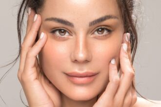 La migliore lozione bagliore per dare alla pelle pallida un look baciato dal sole