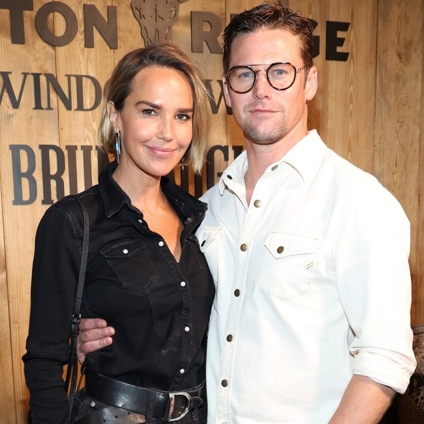Vampire Diaries Costars Arielle Kebbel, Zach Roerig si frequentano