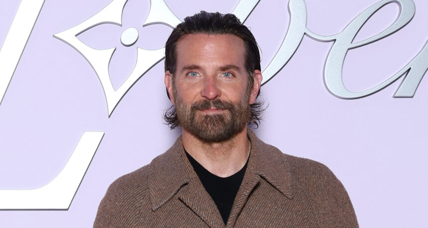 Bradley Cooper "è questa cosa?" Avvolgendo le riprese, molte altre star hanno annunciato!