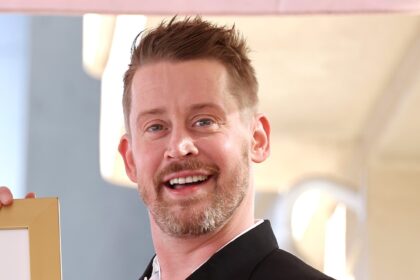 Macaulay Culkin fornisce aggiornamenti sugli allontani da suo padre