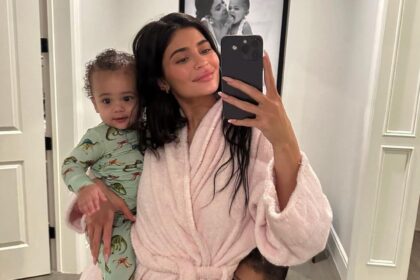 Kylie Jenner's Kids Stormi e Aire ricreano la sfida virale