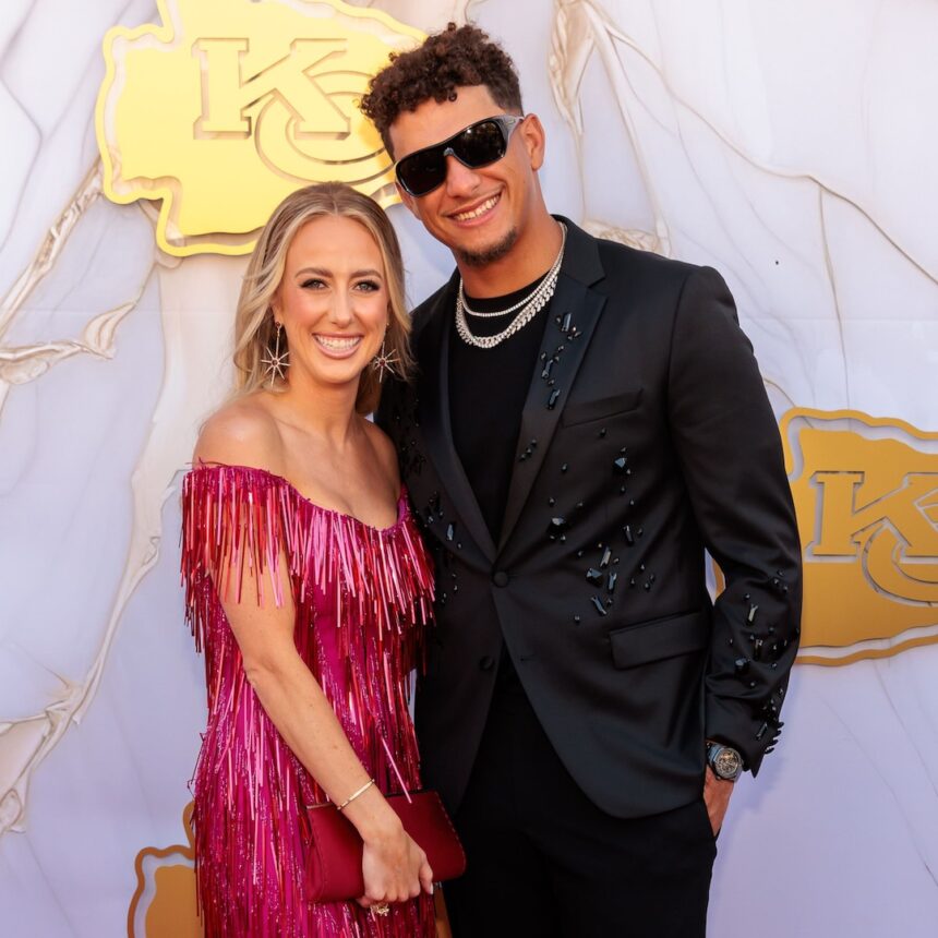 Brittany Mahomes e Patrick Mahomes bambina Golden appare in foto
