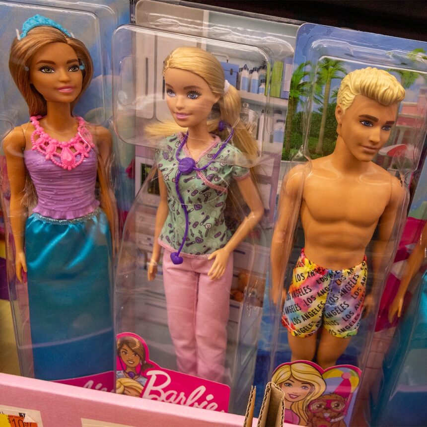 Come preparare la bambola di Ai Barbie