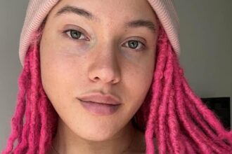 La figlia di Robert de Niro reagisce all'uscita come supporto trans