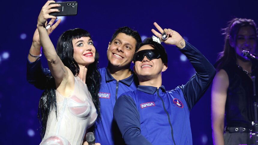 Katy Perry dà il via al tour "Lifetimes" a Città del Messico dopo Blue Origin Trip nello spazio
