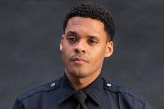 Deric Augustine promosso da "The Rookie" per la prossima ottava stagione
