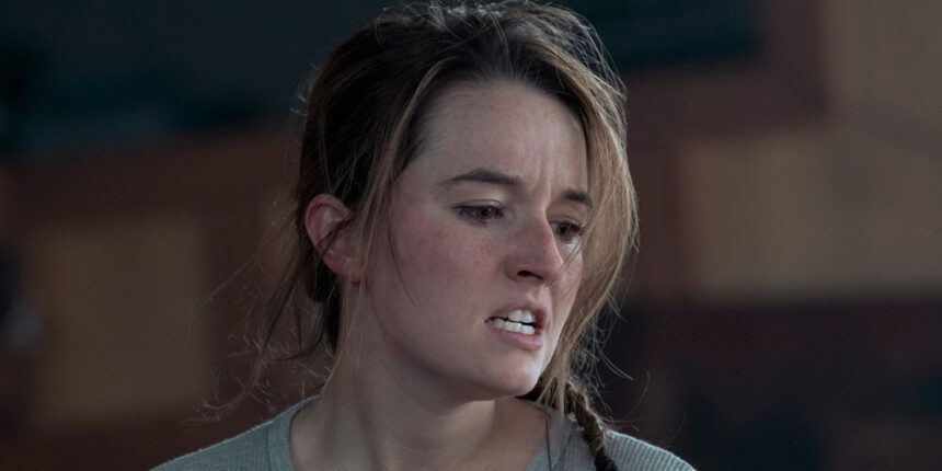 Kaitlyn Dever ha sparato a quella scena di Abby-Joel "ultima di noi" 3 giorni dopo il funerale di sua madre, parla di come ciò le abbia influenzato