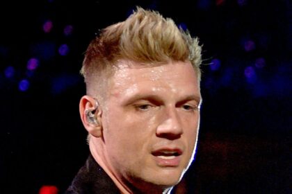 Nick Carter ha fatto causa per aggressione sessuale, la donna afferma di aver dato le malattie sessualmente trasmissibili