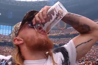 George Kittle Chugs Full Beer a WrestleMania, Jelly Roll e Lil Yachty in folla
