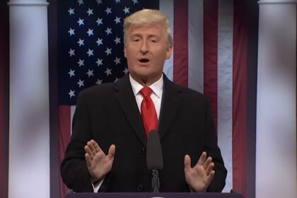 "SNL" prende in giro il commento di "Paese di Dio" di Morgan Wallen mentre arrosti Trump