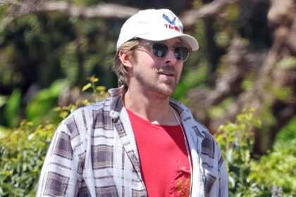 Ryan Gosling trascorre il pomeriggio a fare commissioni a Santa Monica
