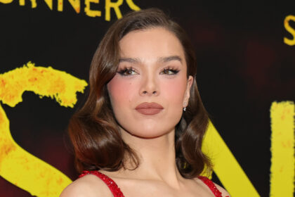 Testo di 'Dangerous': Hailee Steinfeld debutta la prima nuova canzone in 2 anni per il film "Sinners" - Ascolta Now!