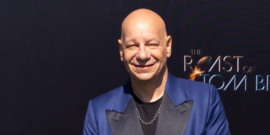 Il comico Jeff Ross ricoverato in ospedale a causa della reazione allergica del gelato