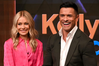 Kelly Ripa e Mark Consuelos riflettono sul trasferimento in un nuovo "Live!" Studio dopo 37 anni: "Dobbiamo molto a questo posto"