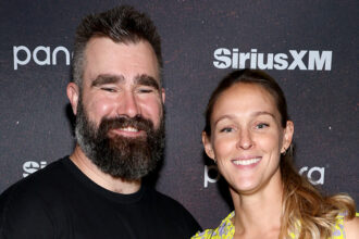 Kylie Kelce rivela i nomi che lei e Jason hanno quasi dato la loro figlia neonata