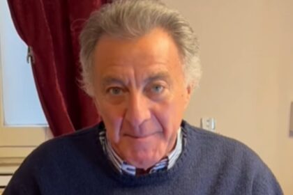 ''Non mi perdonerò di aver lasciato mia moglie incinta di 3 mesi'': Luca Barbareschi ammette di aver fatto una cosa terribile - Gossip.it