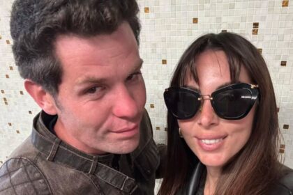 ''Pace fatta'': Micol Olivieri e Niccolò Centioni de 'I Cesaroni' fanno pace al funerale di Antonello Fassari dopo anni gelo - Gossip.it