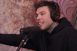 ''L'apice della sua carriera è essere venuta a riprendere il mio cane che ca*ava’': Fedez prende in giro Myrta Merlino - Gossip.it