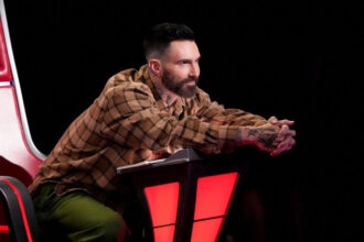 Ecco perché Adam Levine sta già scherzando sull'apprendimento di "la voce", così presto dopo il ricongiungimento