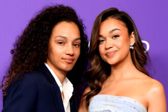 La star di "Euter Banks" Madison Bailey e la fidanzata Mariah Linney Spark Breakup voci dopo che si sono snodate a vicenda su Instagram