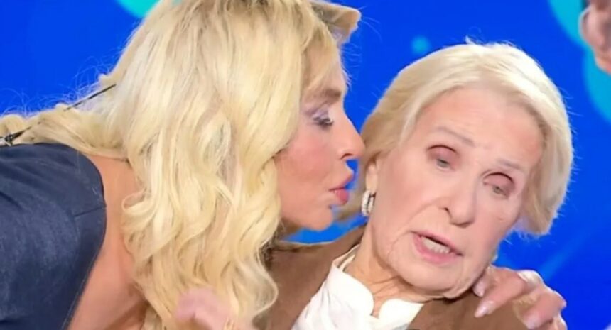 ''Questo non si fa, non è corretto'': la madre di Valeria Marini sbotta a 'Domenica In' per l'arrivo a sorpresa della showgirl con cui ha interrotto i rapporti - Gossip.it