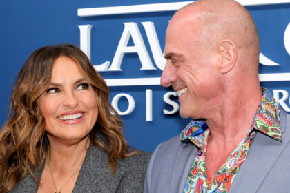 Christopher Meloni si rivolge a Stabler-Benson "Law & Order" Near-Kiss con Mariska Hargitay