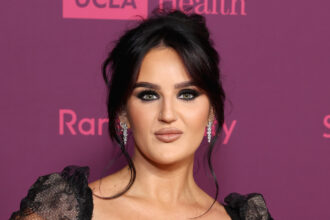 La star di Tiktok Mikayla Nogueira rivela il marito Cody Hawken è in riabilitazione dopo aver recuperato nel 2024