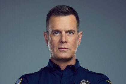 Bobby Nash di Peter Krause apparirà ancora il '9-1-1' dopo la morte, lo showrunner conferma