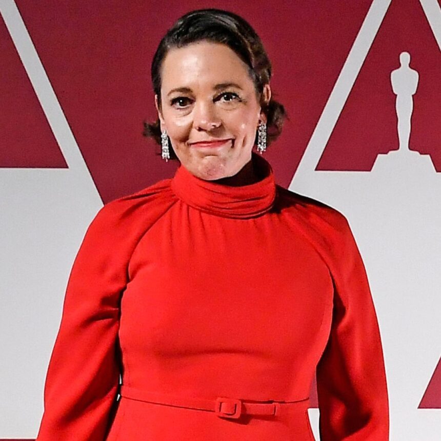 Cast e pregiudizi di Netflix Emma Corrin, Olivia Colman, Jack Lowden