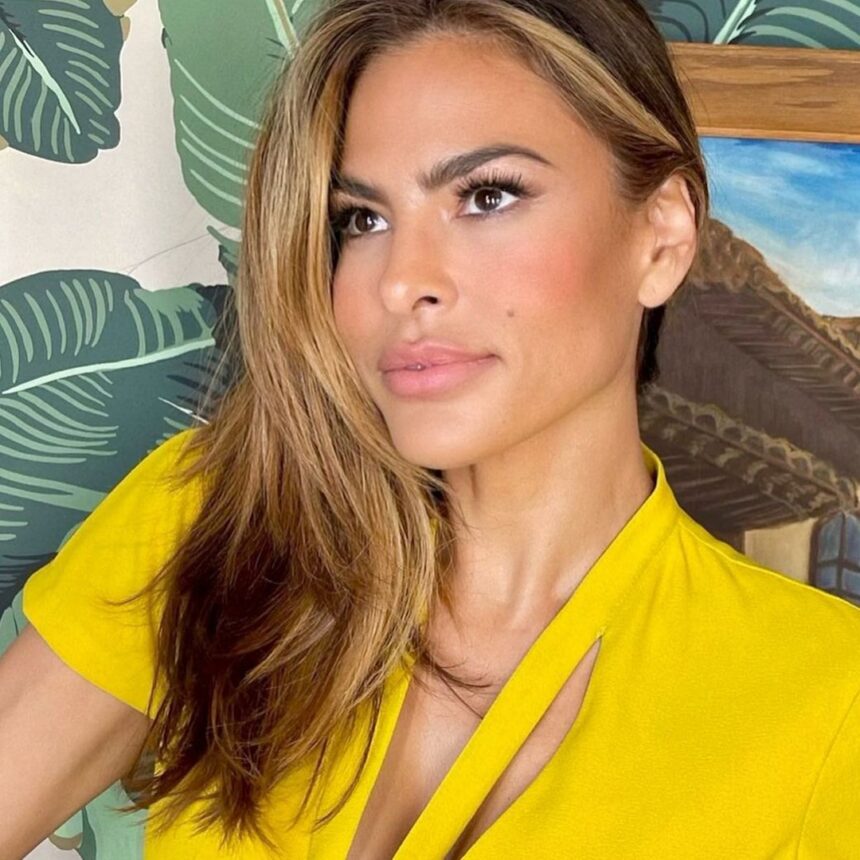 Eva Mendes dà a Ryan Gosling una rara urla