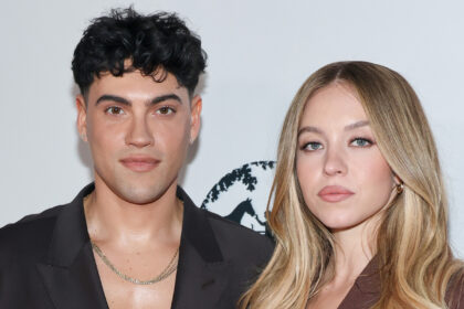 Sydney Sweeney supporta il parrucchiere Glen 'Coco' OPEZA ai Hollywood Beauty Awards