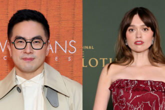 Bowen Yang affronta il controverso Aimee Lou Wood "White Lotus" Parodia su "SNL"