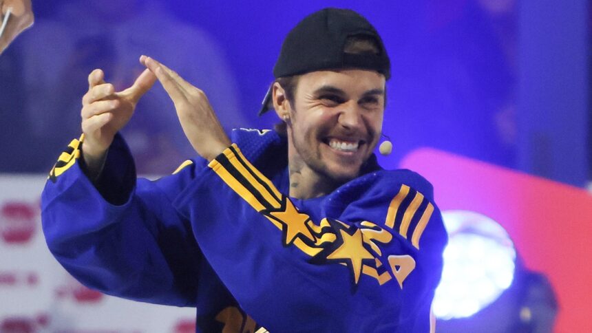 Justin Bieber stesso etichetta "egoista" nell'ultimo preoccupato dei social media