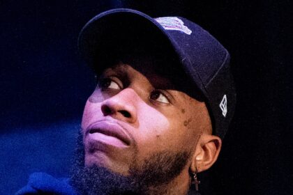 Tory Lanez ha pugnalato 14 volte, i polmoni sono crollati nell'attacco in prigione
