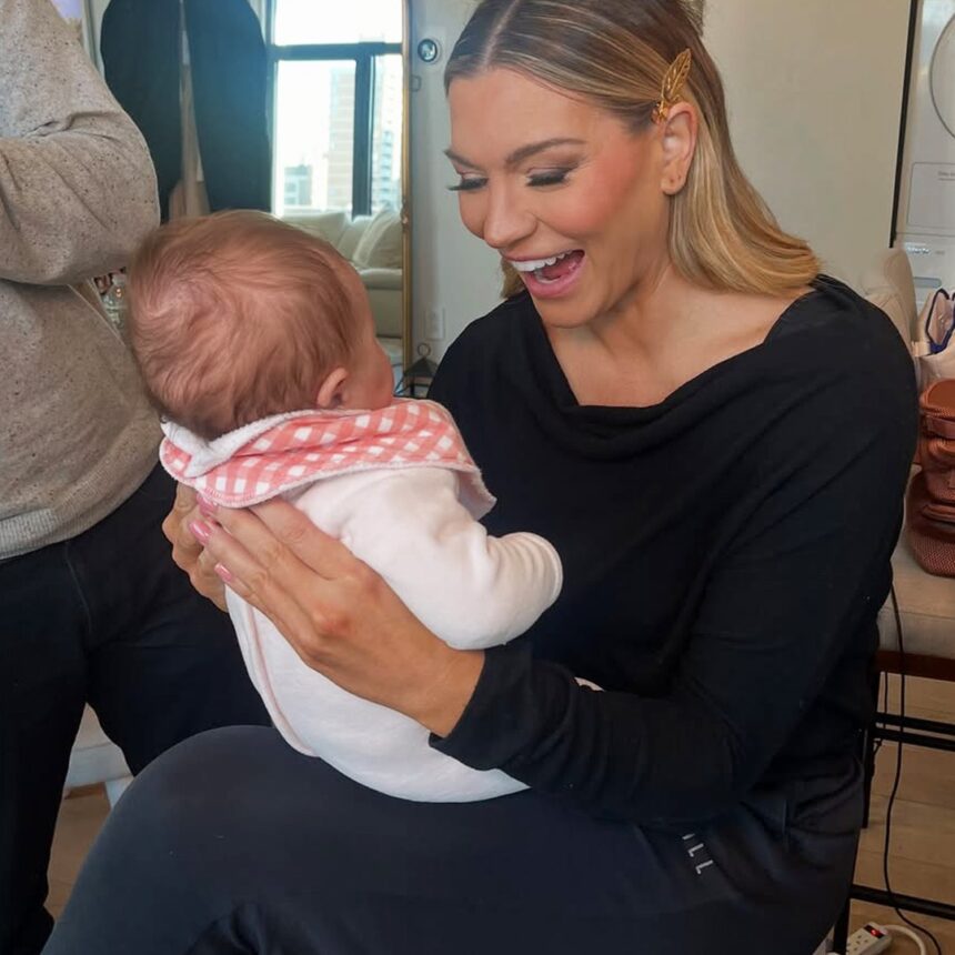 Lindsay Hubbard, Summer House Star, la prima festa della mamma