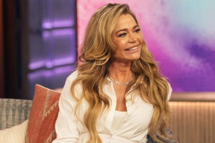 Denise Richards condivide idee regalo significative per la festa della mamma