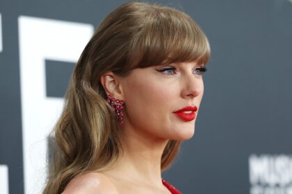 Resti umani trovati vicino alla casa del Rhode Island di Taylor Swift