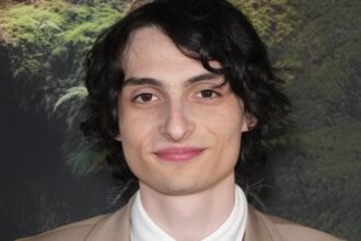 Finn Wolfhard Debuts di Stranger Things 'Finn Wolfhard Trasformazione