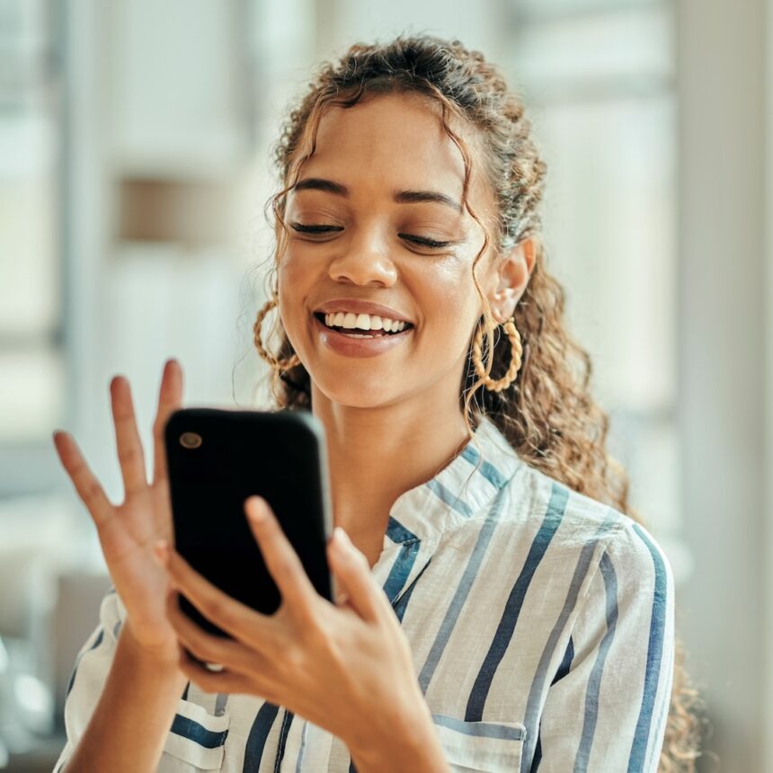 La vendita di rack di Nordstrom Rack è qui appena in tempo per il Memorial Day