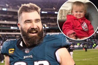 La figlia di Jason Kelce, Bennett, si schianta il podcast di New Heights