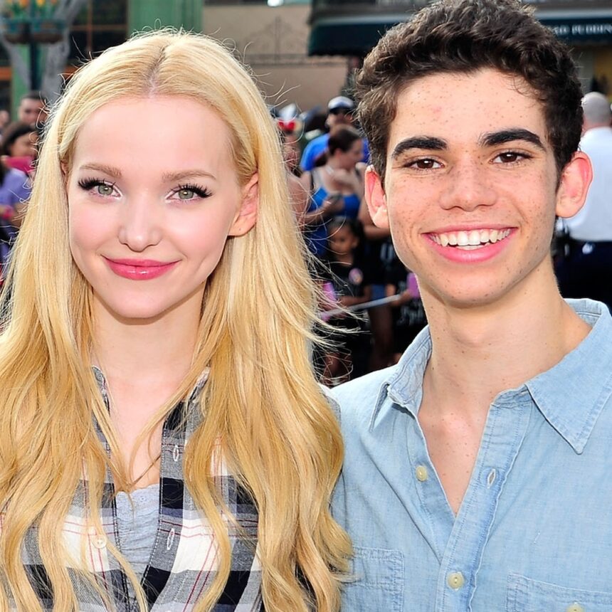 Dove Cameron onora Cameron Boyce di Descendants dopo la morte