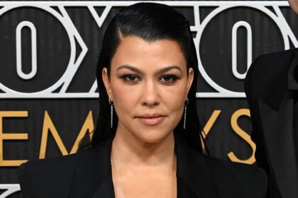 Kourtney Kardashian, Figlio di Travis Barker Rocky Vacation Photo