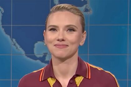 Scarlett Johansson e Colin Jost si vendicano su Michael Che su SNL