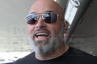 L'ex star del NFL Andrew Whitworth non ha problemi con il divieto di "tush push"