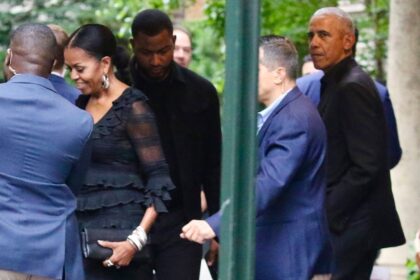 Barack e Michelle Obama hanno individuato insieme al New York Hotel